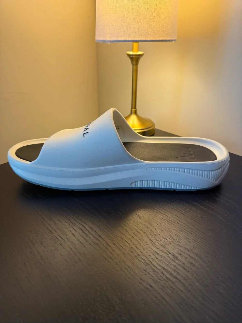 Municipal Podium Slides - Men’s - Size 15 - Natural Color - Like New w/Bag